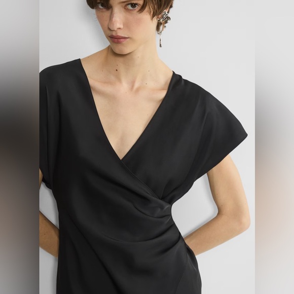 Aritzia Babaton Closing Satin Formal Elegant Black Evening V-Neck Dress Sz  M - Picture 5 of 15